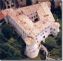 Les monuments historiques vont-ils tomber dans la jachère du temps ? - Batiweb